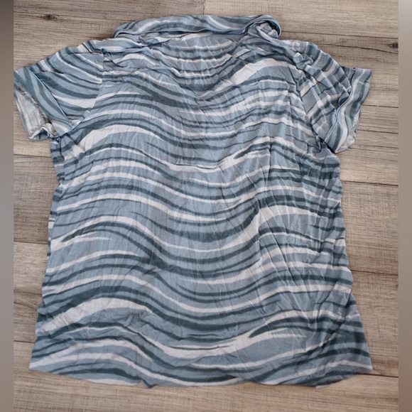 Nordstrom Women’s Blue Striped Pajama Set – Size L, Button-Up Top & Shorts - Picture 5 of 6